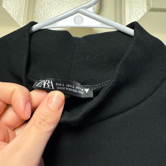 Zara Mock Neck Tank - Picture 3 of 4